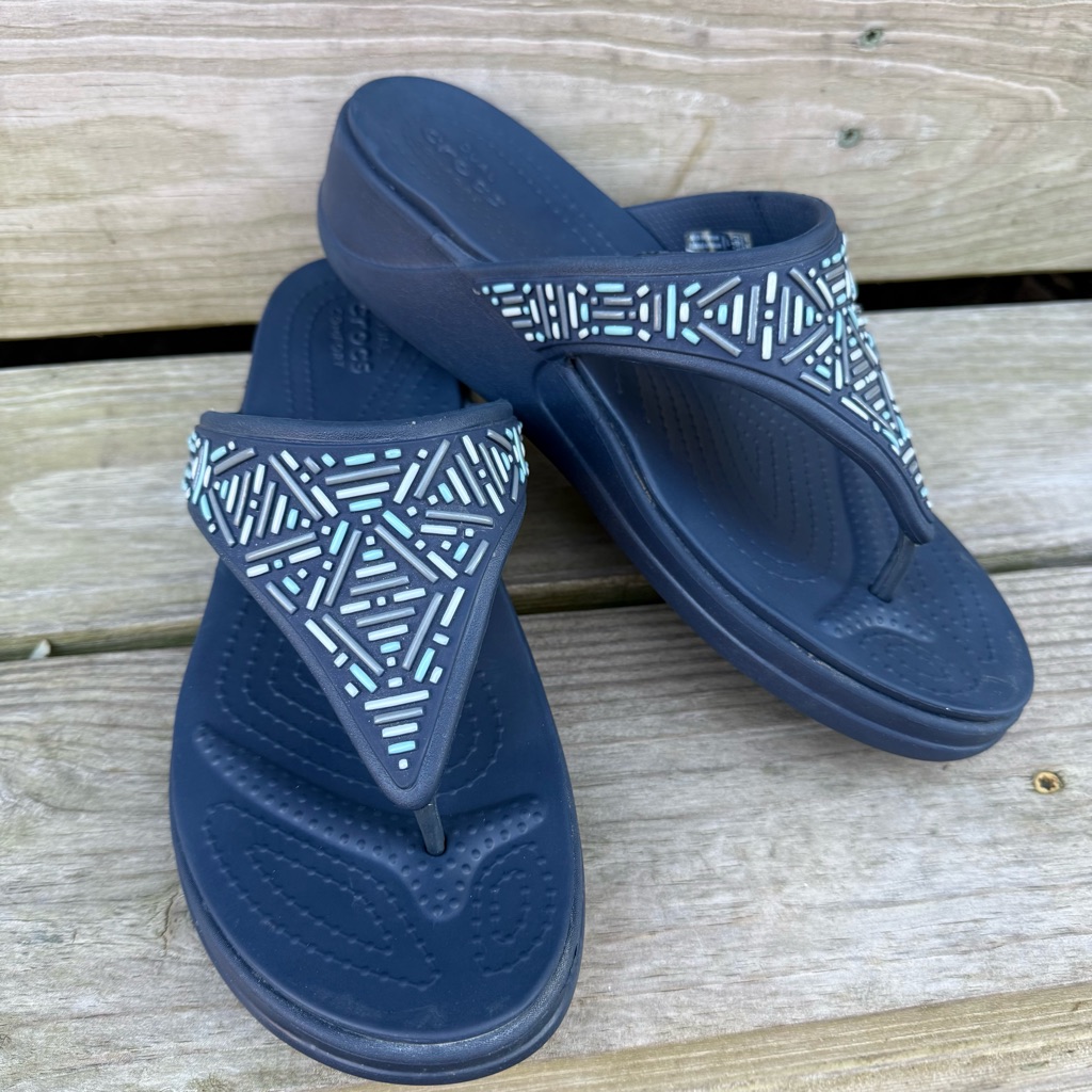 Crocs Blue Wedge Thong Sandal Beaded Monterey Flip Flop 206851 Gray Platform 11